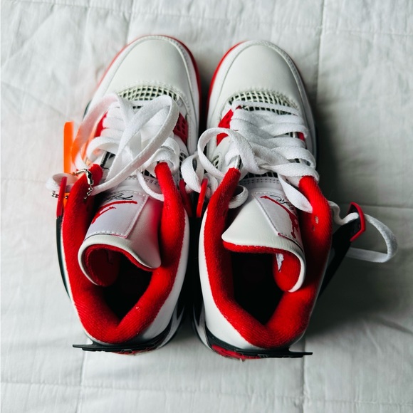 NWT Nike Jordan 4 OG Fire Red 2020 Sneakers Shoes - Picture 14 of 14